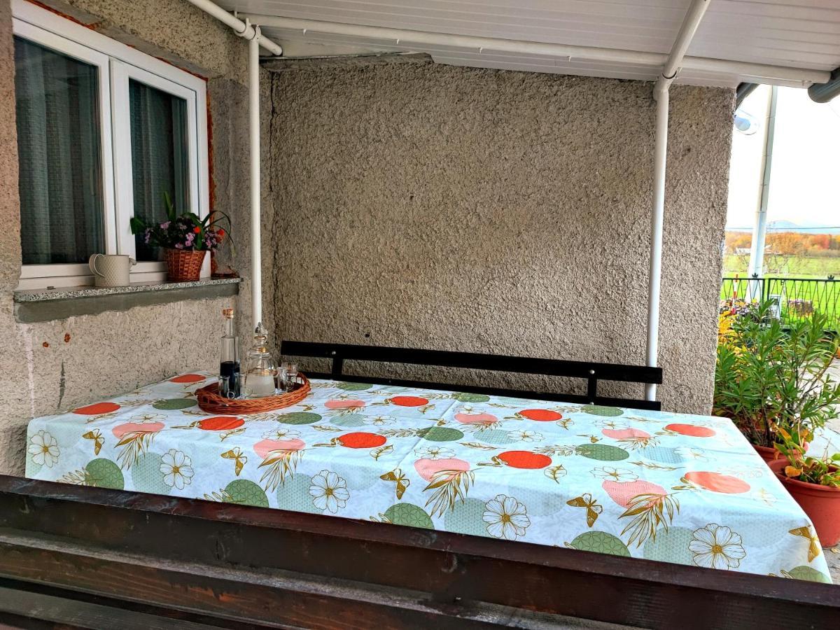 Holiday House Rukavina Donje Pazariste Bagian luar foto